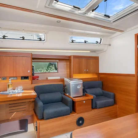 Private Sail Yacht On The Amalfi Coast Escape The Crowds In Style Positano