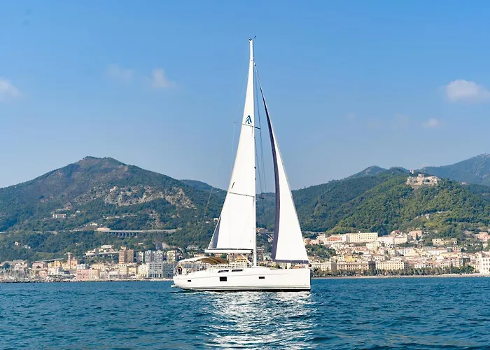 Private Sail Yacht On The Amalfi Coast Escape The Crowds In Style Tekne