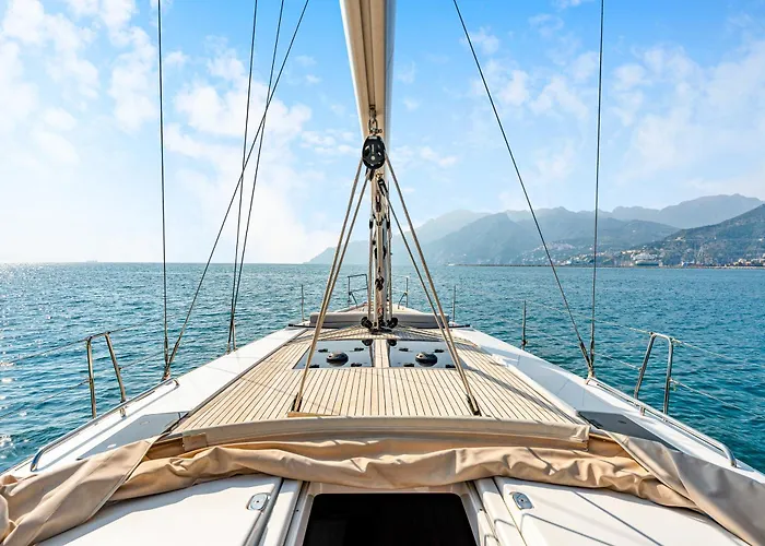 Private Sail Yacht On The Amalfi Coast Escape The Crowds In Style Tekne *