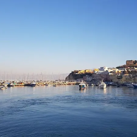 Private Sail Yacht On The Amalfi Coast Escape The Crowds In Style * 波西塔諾