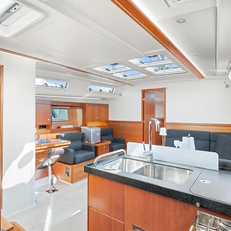 Tekne Private Sail Yacht On The Amalfi Coast Escape The Crowds In Style *