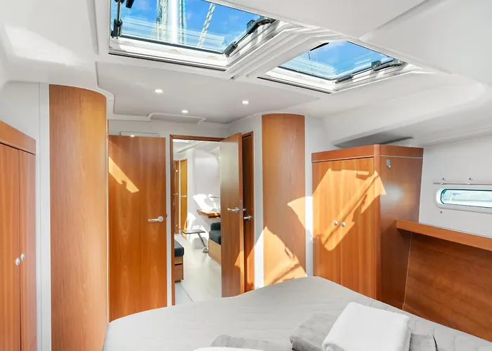 Botel Private Sail Yacht On The Amalfi Coast Escape The Crowds In Style Positano